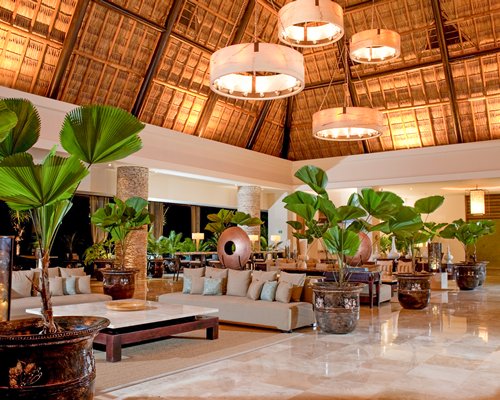 Reception and lounge area at Mayan Palace Golf at Vidanta.