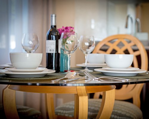 A well furnished indoor fine dining area.