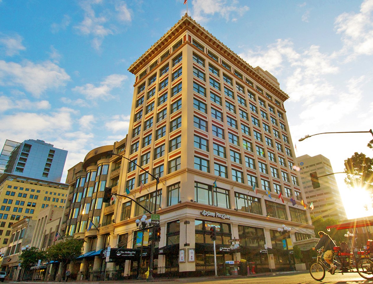 Gaslamp Plaza Suites Sundance