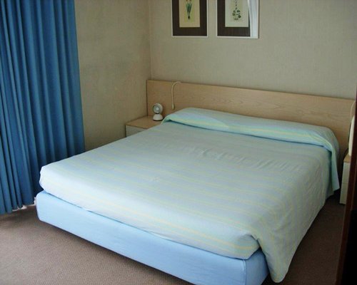 A well furnished bedroom.