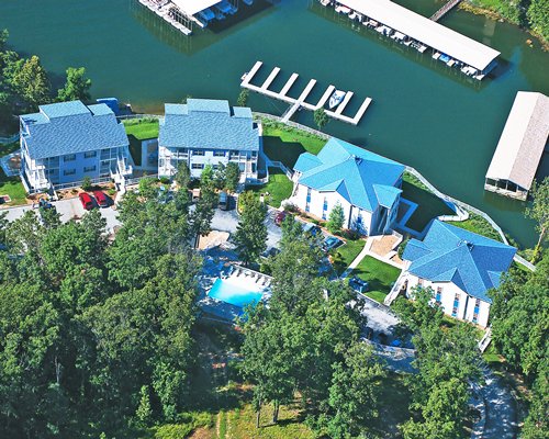 Vintage Landing Condominiums Image