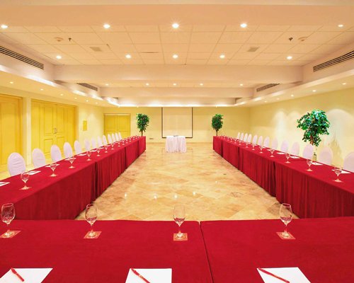 A well furnished indoor conference room.