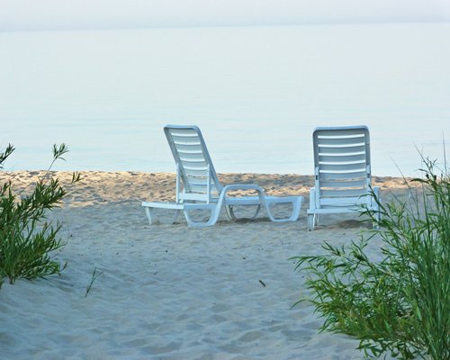 Glidden Lodge Beach Resort