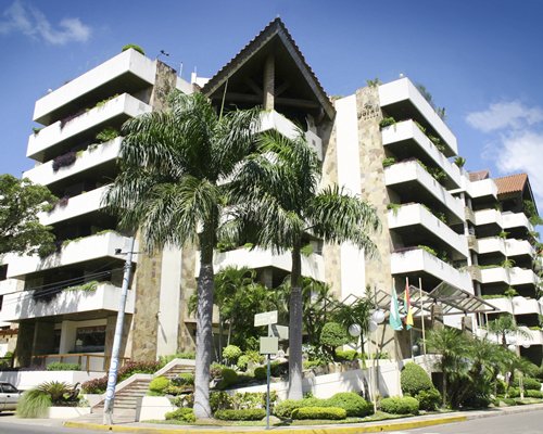 Yotaú All Suites Hotel