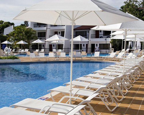 Bluebay Villas Doradas
