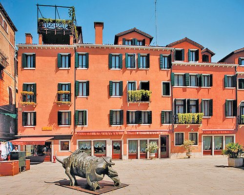 Palazzo Del Giglio-Residenza Alberghiera Image