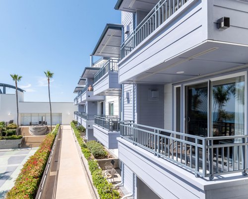 An exterior view of the Carlsbad Seapointe Resort.