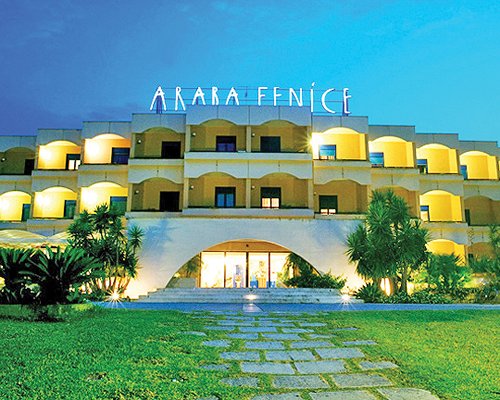 Araba Fenice Village