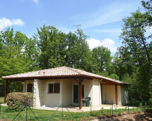 Exterior view of Domaine De Gavaudun resort.