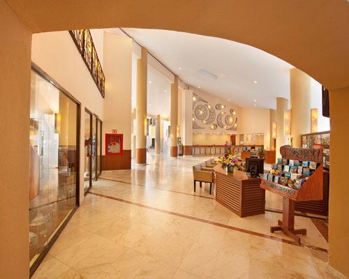 Reception ad lounge area at Viva Vacation Club At Viva Wyndham Maya.