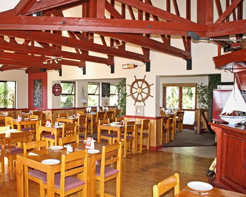 An indoor fine dining restaurant Castleton resort.