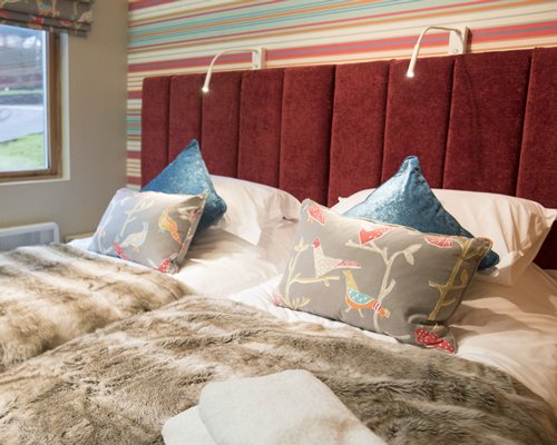 A well furnished bedroom.