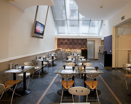 Indoor restaurant at Clubhotel Ambra.
