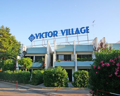 Victor Village Residence Club