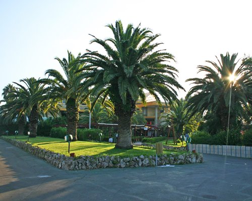 Victor Village Residence Club