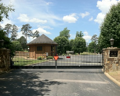 View of the main entrance to the South Shore Lake Resort.