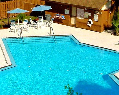 Charlotte Bay Resort And Club