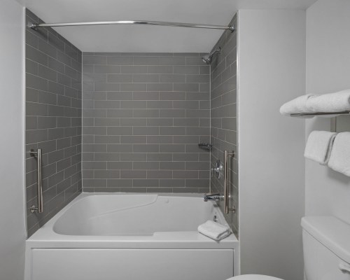 Club Wyndham Newport Onshore - 2 Nights