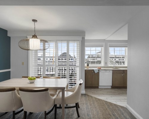 Club Wyndham Newport Onshore - 2 Nights