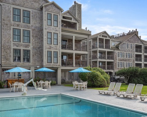 Club Wyndham Newport Onshore - 2 Nights