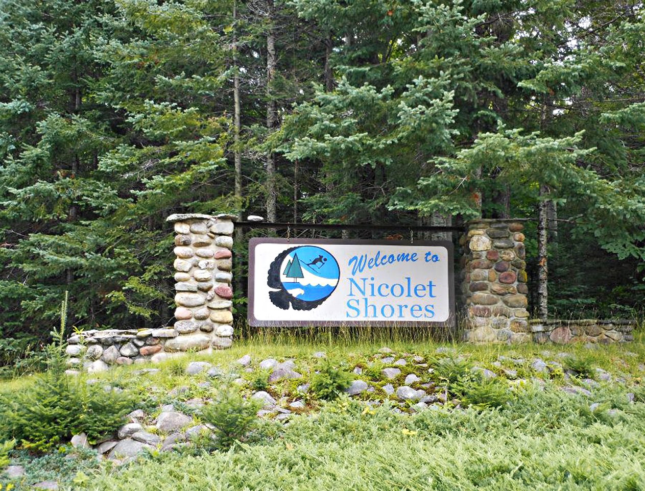 Nicolet Shores