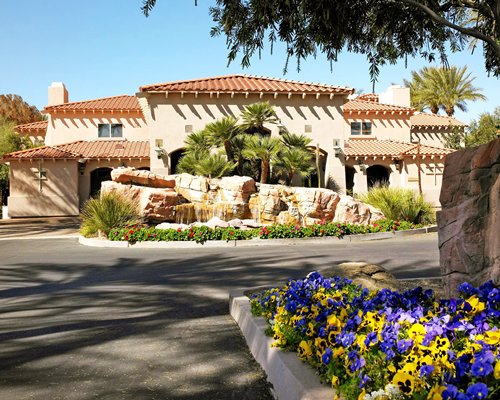 Sheraton Desert Oasis Image