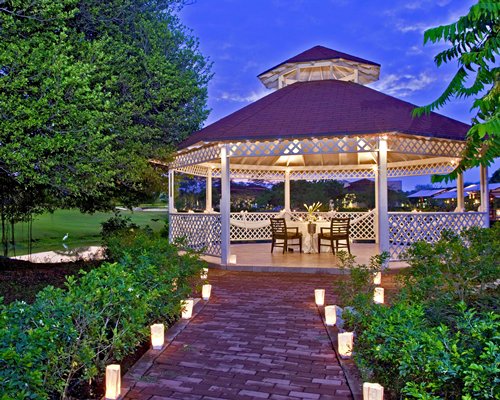 Pathway to an outdoor dining.