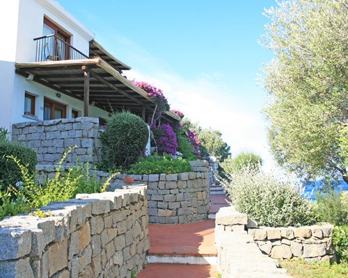 Scenic exterior view of Domina Home Palumbalza resort.