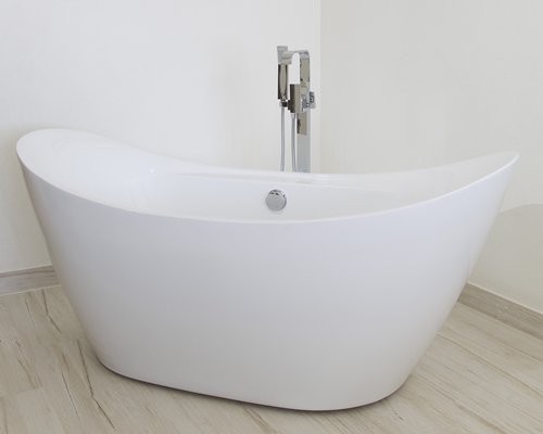A kiddie bathtub.