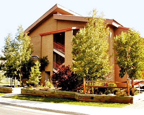 Alpenrose Condominiums