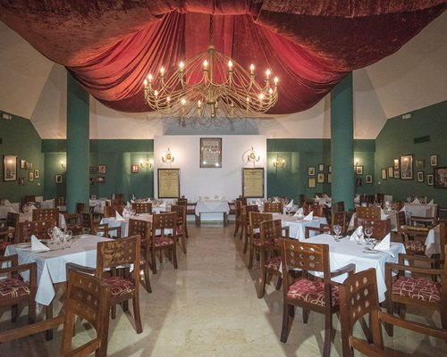 Indoor restaurant at Viva Vacation Club At Viva Wyndham Dominicus Palace.