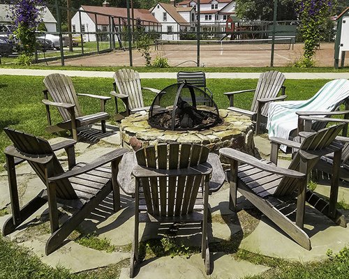 The Suites at Eastern Slope Inn