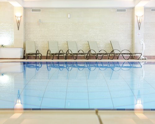 Paradise Kings Club *Rental*