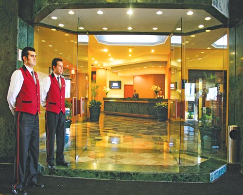 Hotel & Suites Guadalajara Plaza López Mateos