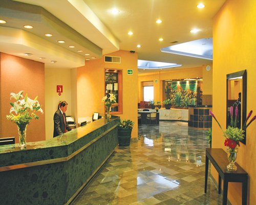 Hotel & Suites Guadalajara Plaza López Mateos