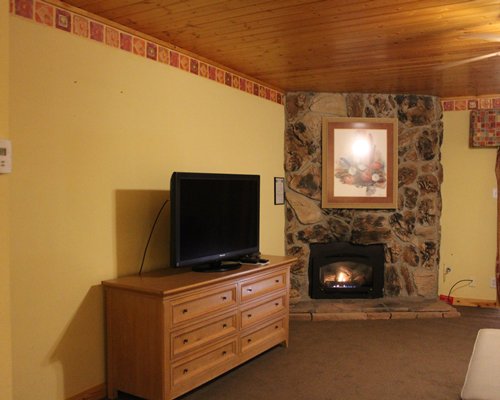 A well furnished bedroom.