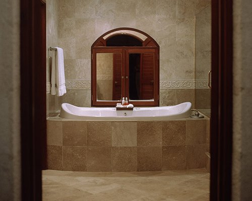 A luxury bathtub.