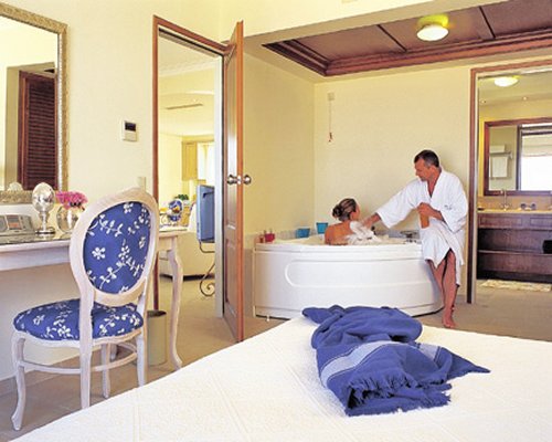 Grecotel Marine Palace Suites