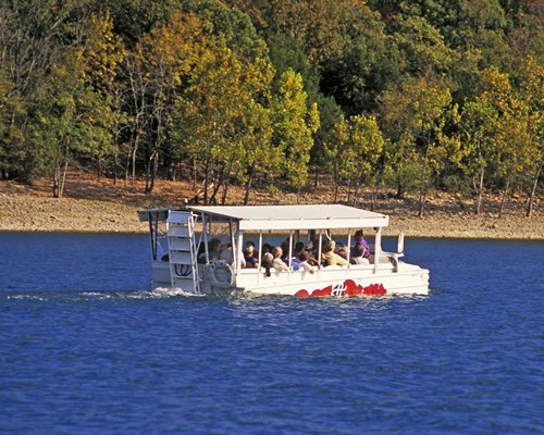 Escapes! to Branson Yacht Club