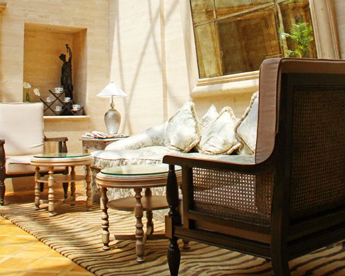 A well furnished living room.