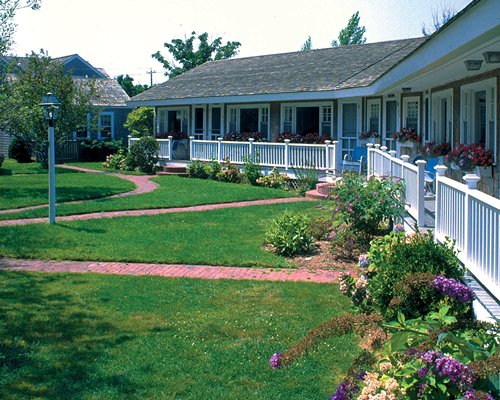 Brant Point Courtyard