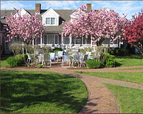 Brant Point Courtyard