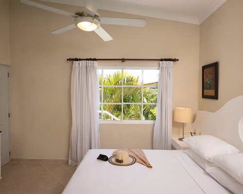 The Residence Suites at LHVC Resort