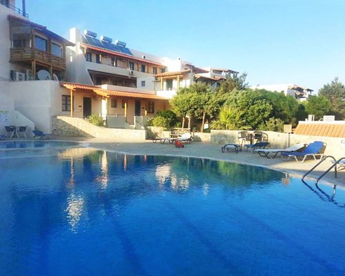 Creta Suites