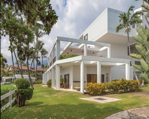SCENIC EXTERIOR VIEW OF WYNDHAM ROYAL SEA CLIFF RESORT.