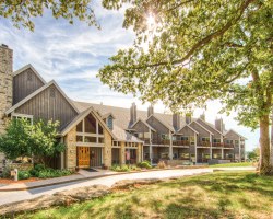 SCENIC EXTERIOR VIEW OF THE WORLDMARK GALENA RESORT.
