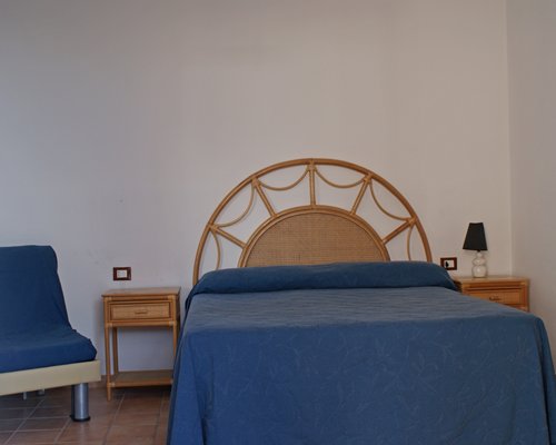 A well furnished bedroom.