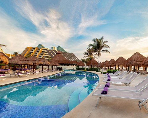 Reception lobby at the Club Melia At Paradisus Cancun.