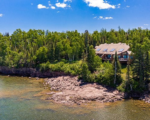 Lakehomes at Superior Shores