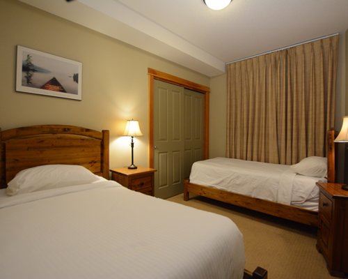 A well furnished bedroom.